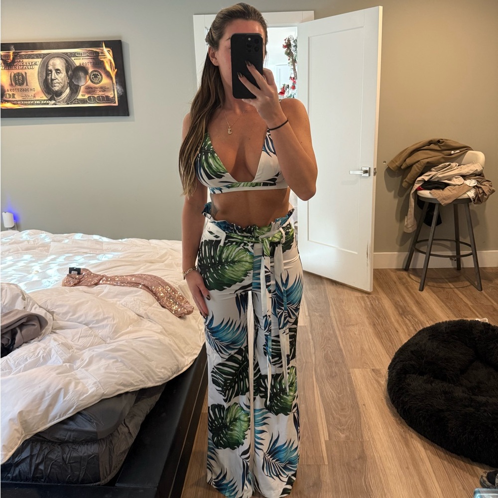 Tropical Leaf Print Two-Piece Set